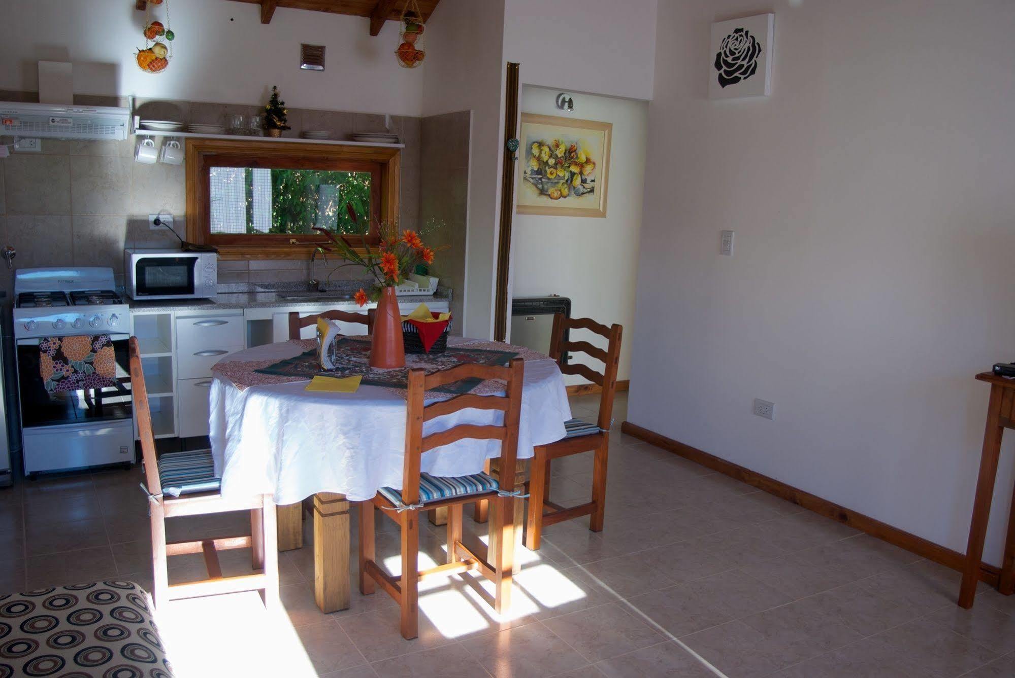 Cabanas Normana Inn El Calafate Ngoại thất bức ảnh